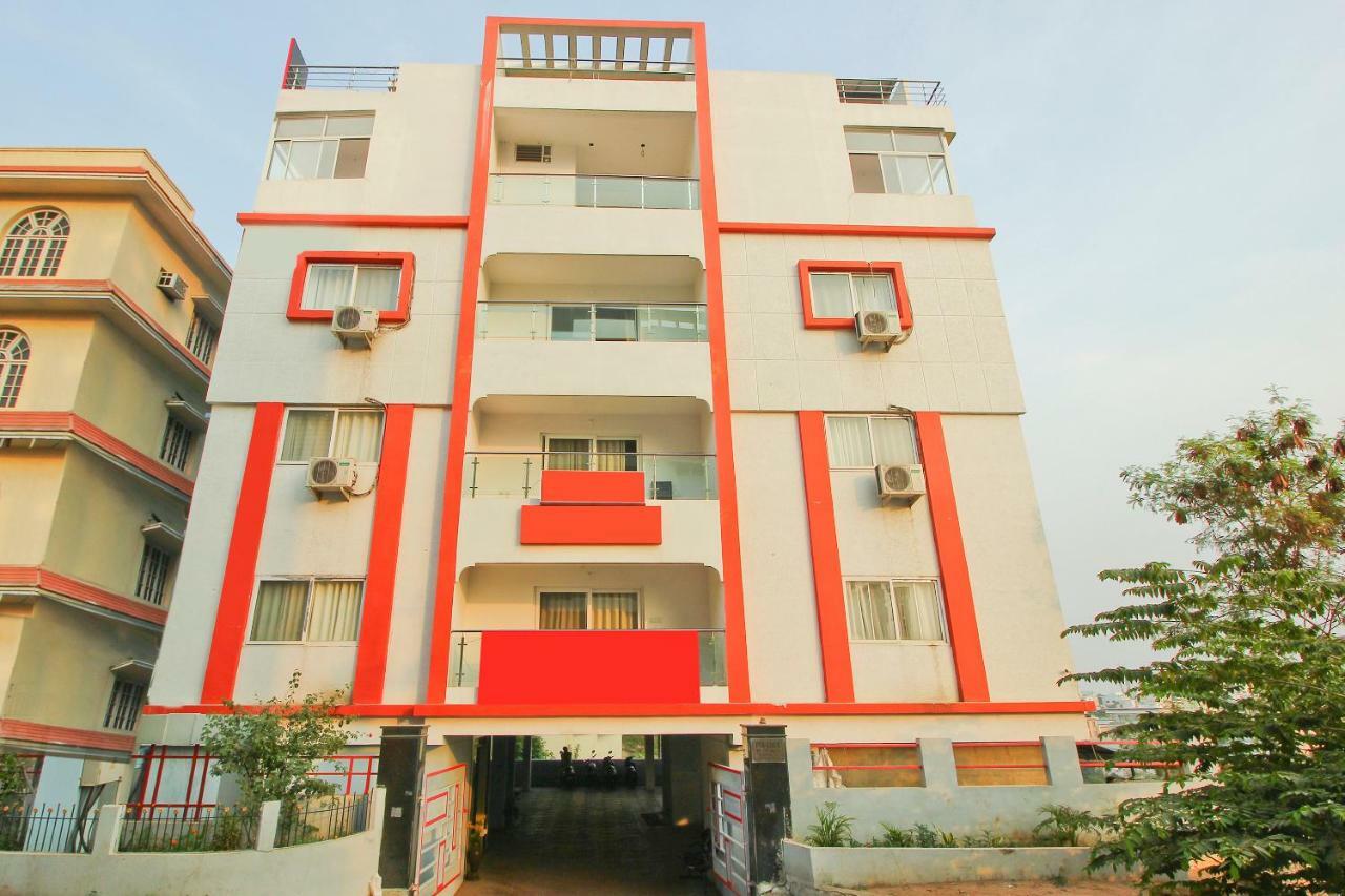 Oyo Flagship 463 Banjara Hills Hotel Hyderabad Bagian luar foto
