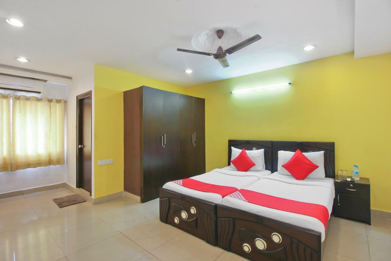 Oyo Flagship 463 Banjara Hills Hotel Hyderabad Bagian luar foto