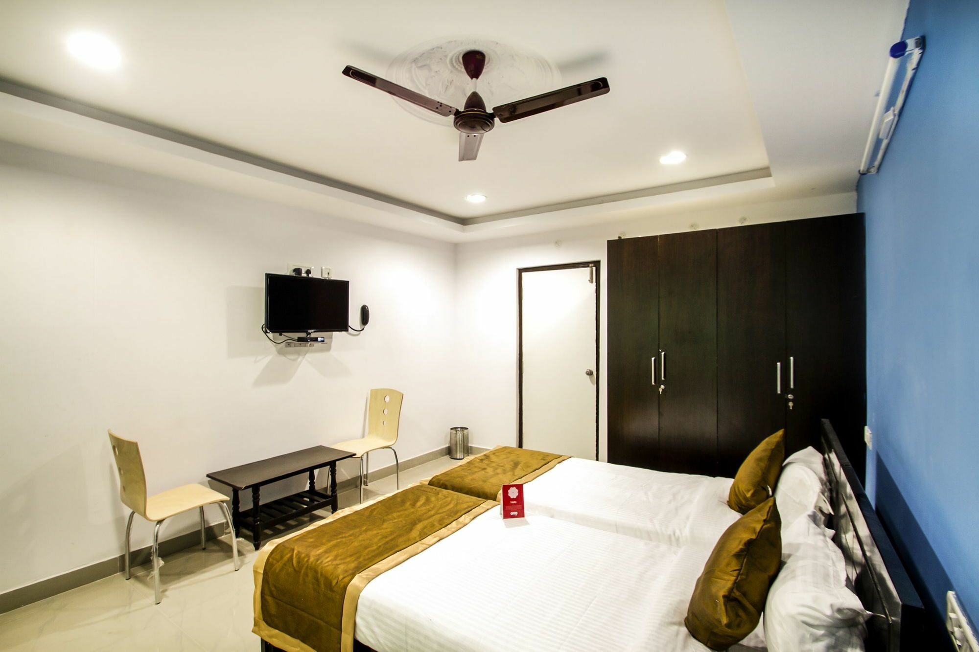 Oyo Flagship 463 Banjara Hills Hotel Hyderabad Bagian luar foto