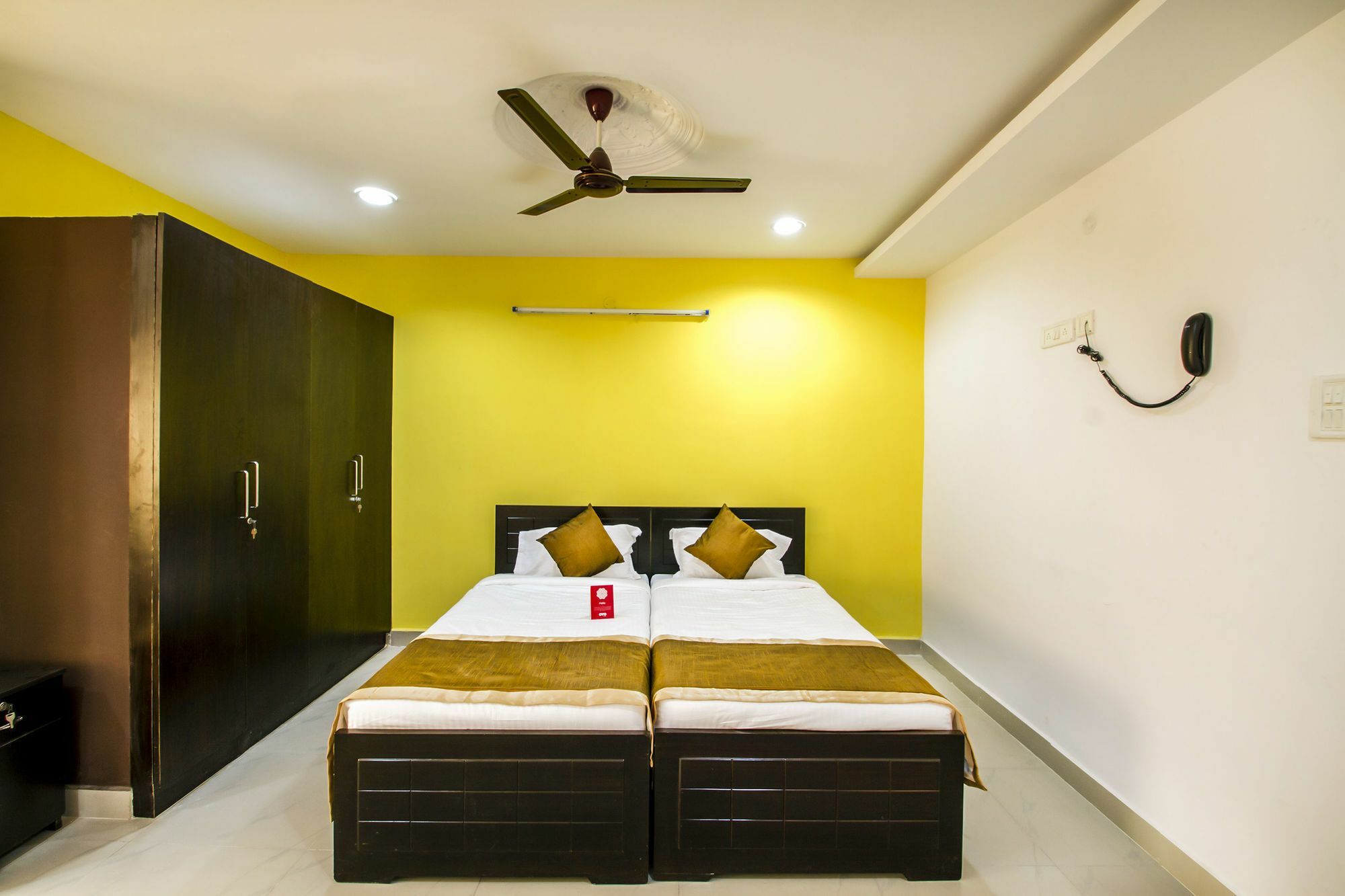 Oyo Flagship 463 Banjara Hills Hotel Hyderabad Bagian luar foto