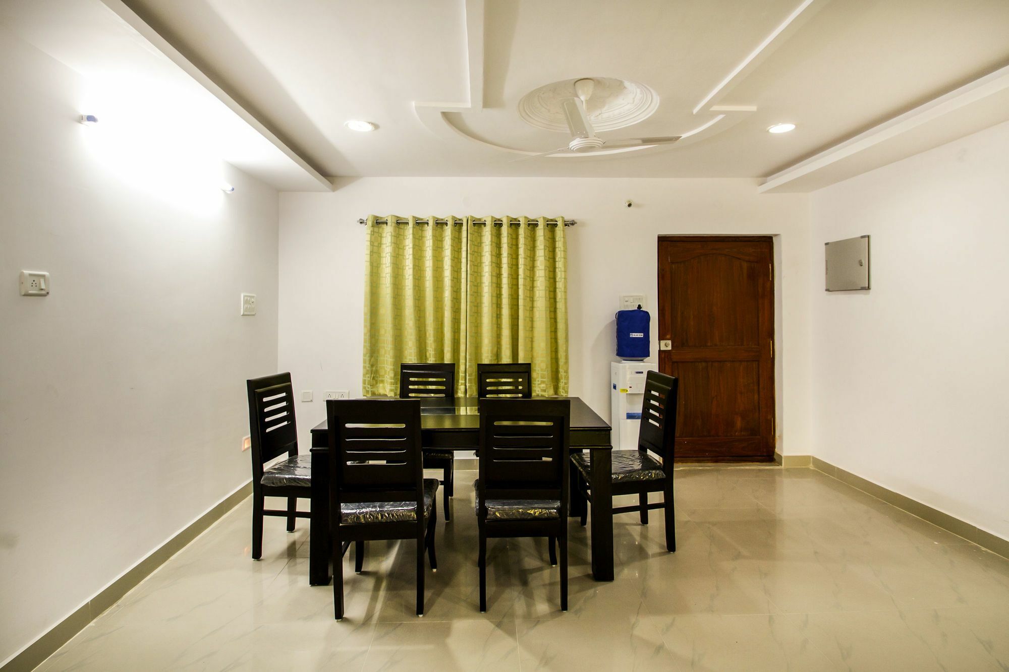 Oyo Flagship 463 Banjara Hills Hotel Hyderabad Bagian luar foto